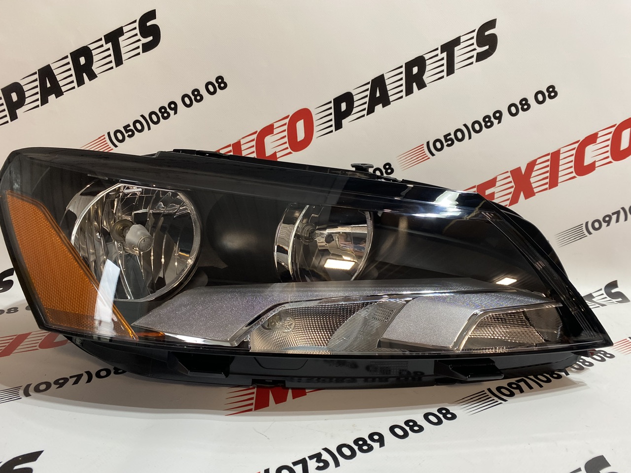 Фара правая Volkswagen Passat B7 2012-2015 (561941006D), аналог