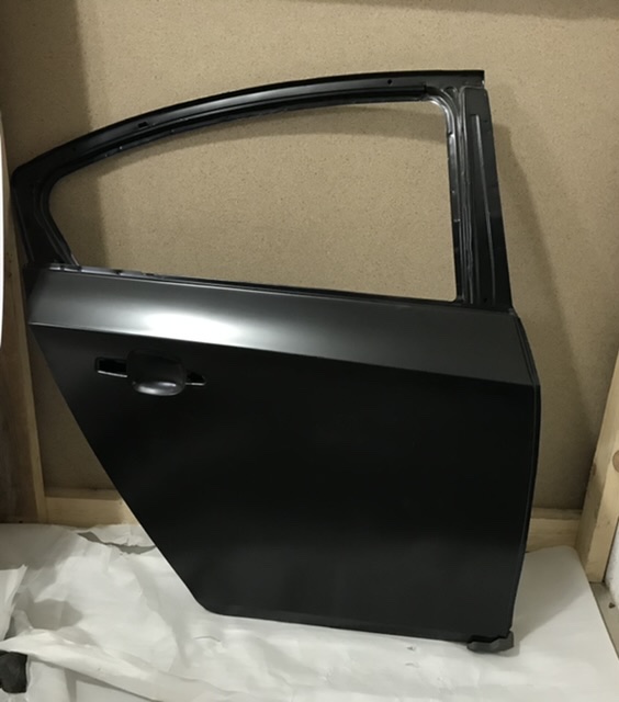 Двері задні праві Chevrolet Cruze 2008-2015 ( 95987764), аналог