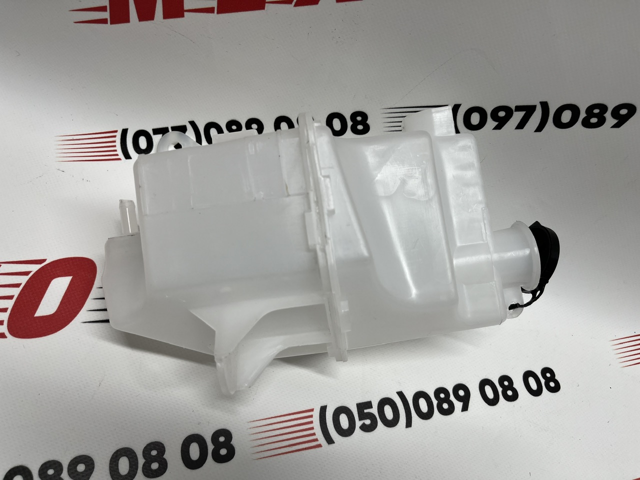 Бачок тосола Toyota Camry 2018-2020 (1647025014), аналог