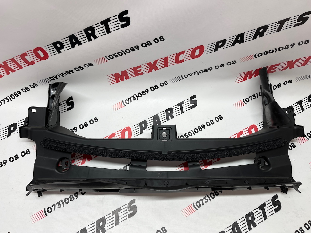 Дефлектор панелі радіатора центральний  Mazda CX-5 2022- (KSD4501C0), аналог