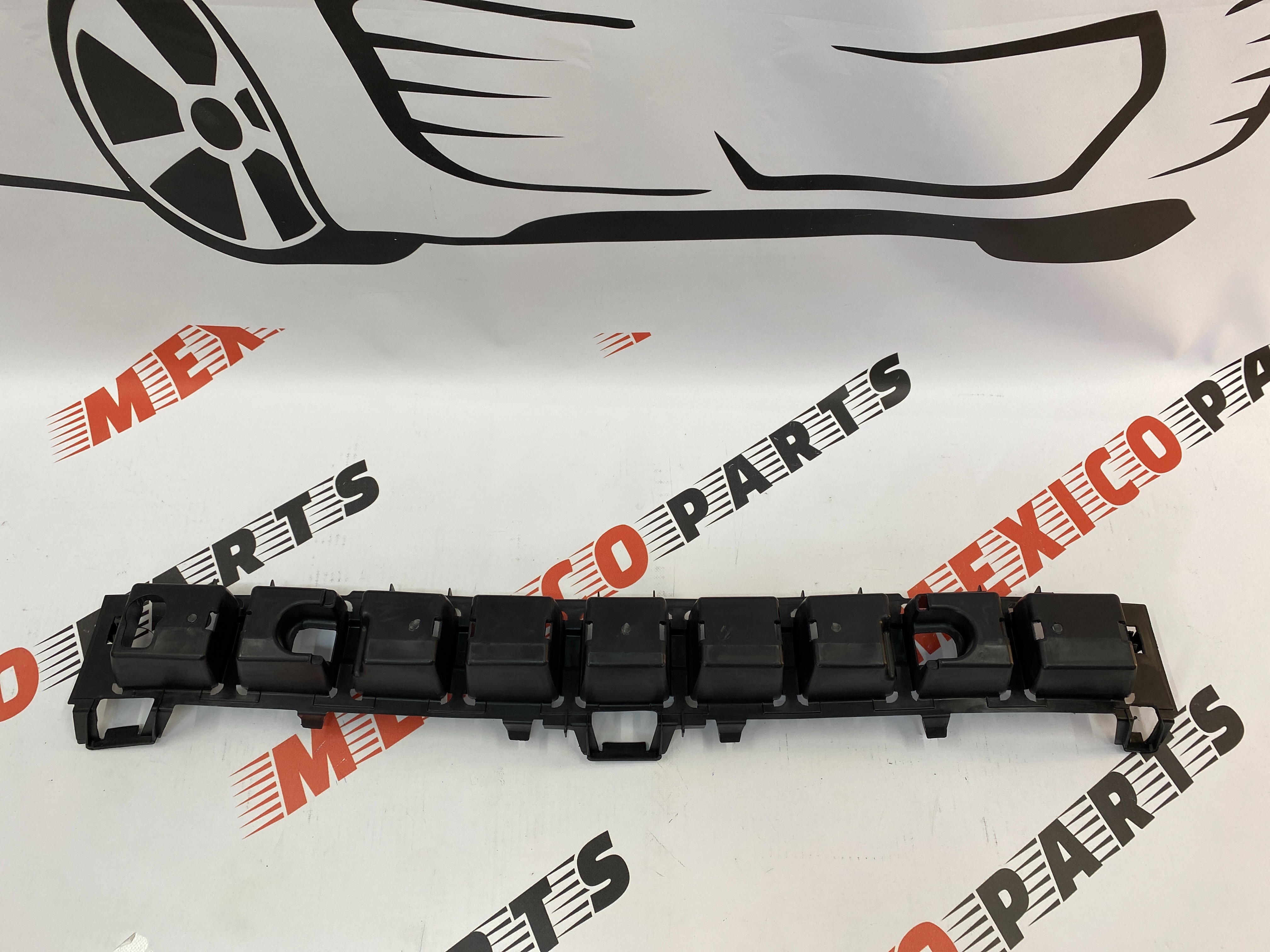 Абсорбер переднього бампера  Jeep Renegade 2015-2018 (68247402AA), аналог
