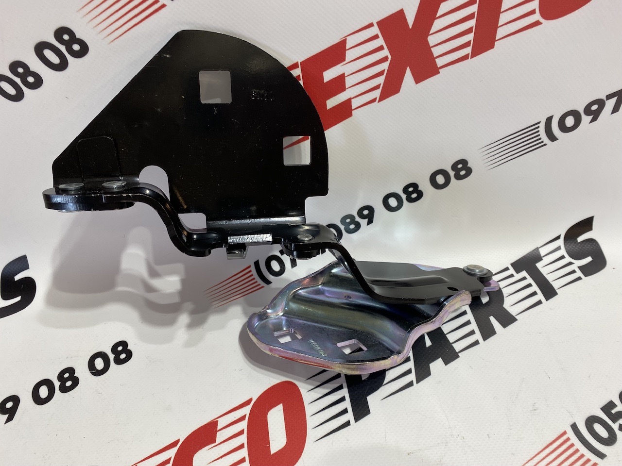 Петля капота права Tesla Model 3 2021-2023 (1643846-00-A), аналог