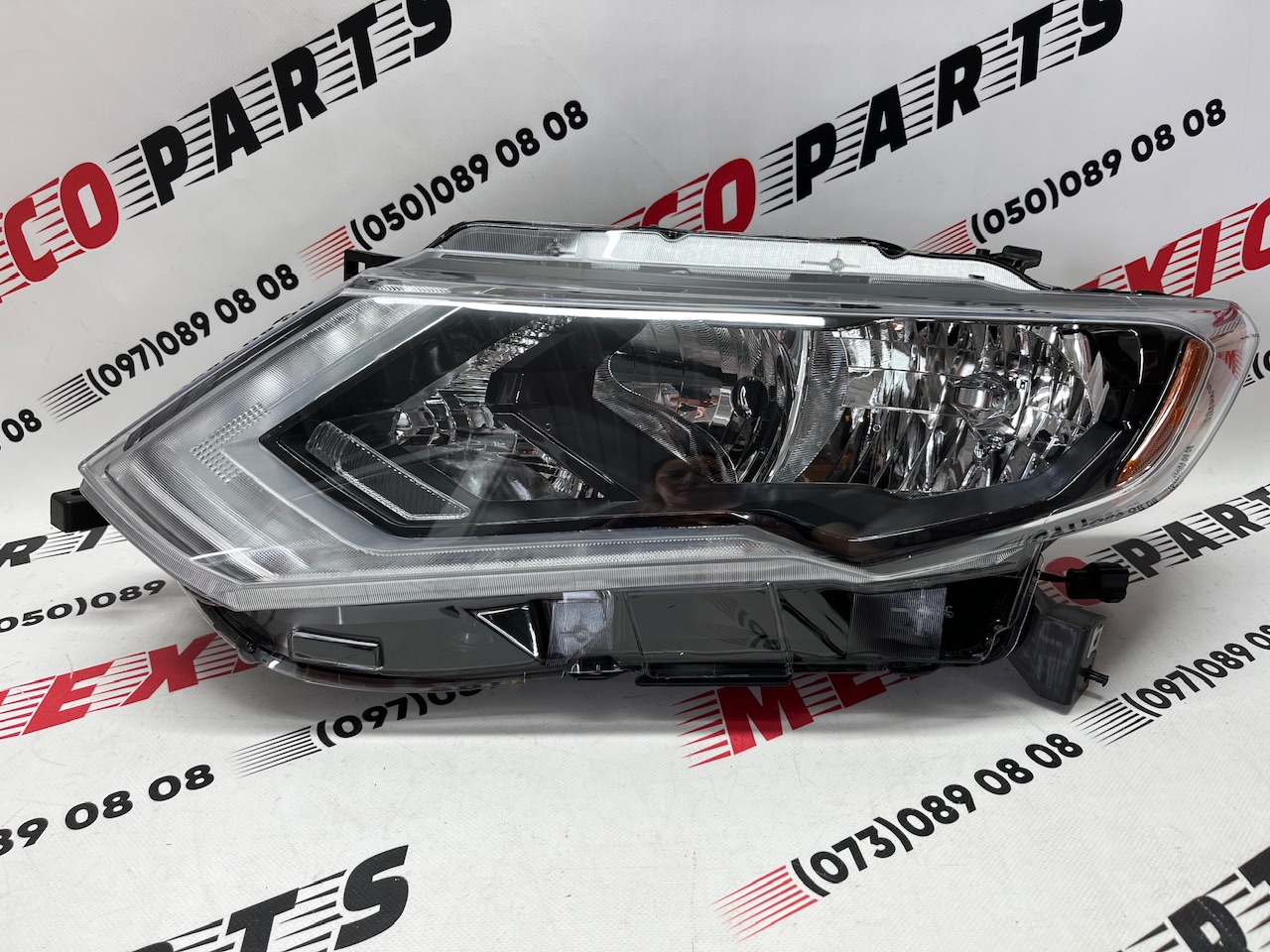 Фара галоген левая с желтым катафотом USA Nissan X-Trail(Rogue) 2017-2020 (260606FL0A), аналог