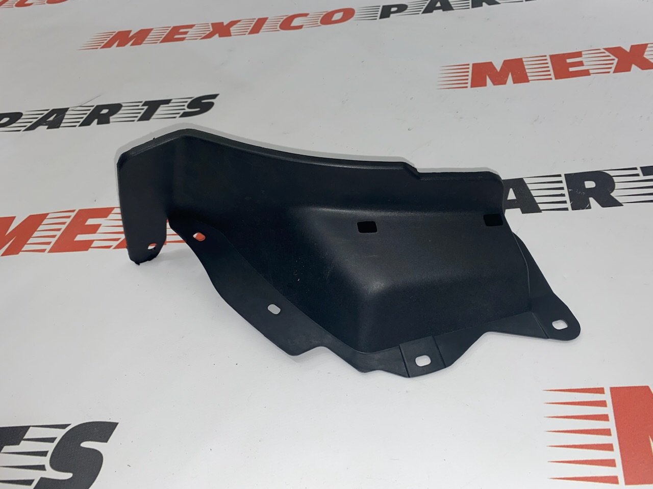 Губа переднего бампера левая Nissan X-Trail(Rogue) 2021- 2023 (63845-6RS0A), аналог