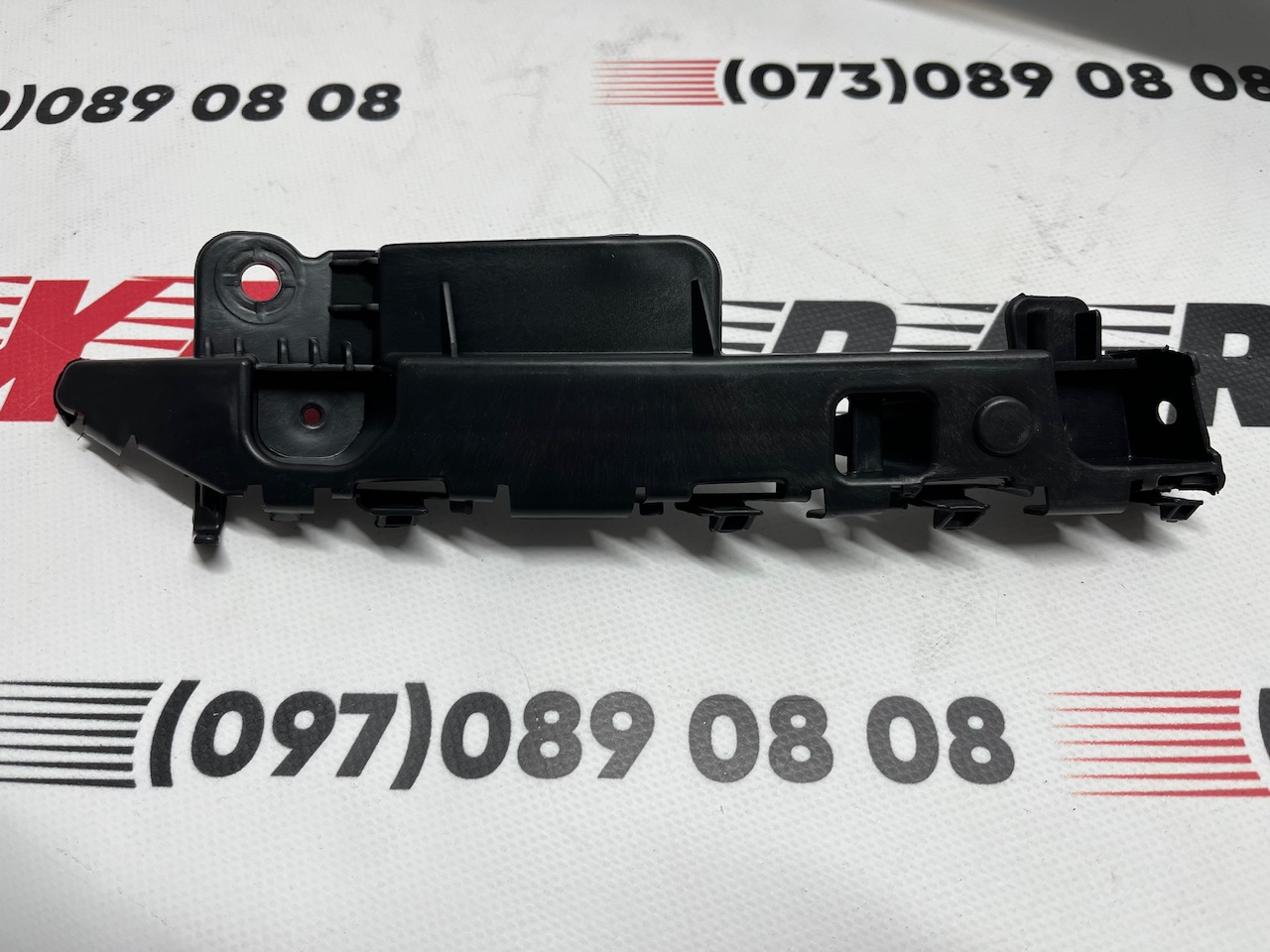 Кріплення переднього бампера ліве Chevrolet  Cruze  2009-2015 (94826580), аналог