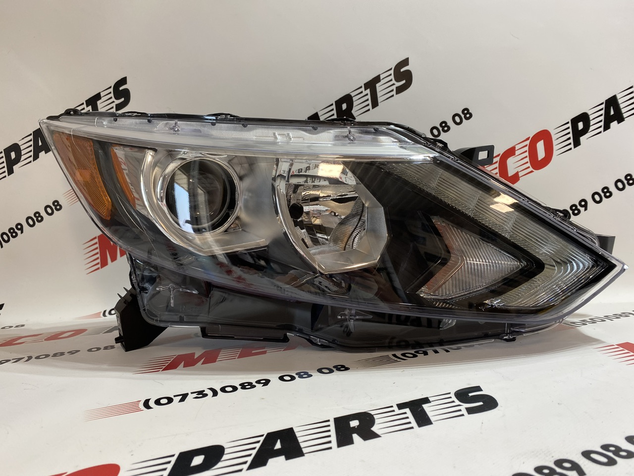 Фара правая USA Nissan Rogue Sport 2014-2018 (26060-6MA5A), аналог