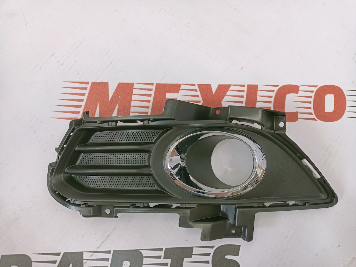 Рамка противотуманной фары левая матовая  Ford Fusion 2013-2016 (DS7Z-17B814-BA), аналог