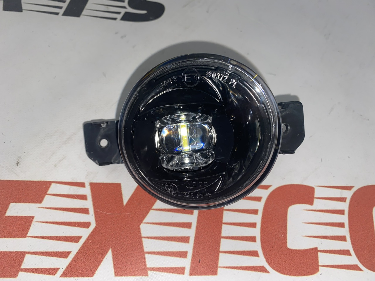 Противотуманная фара правая LED Nissan Murano 2015-2018 (26150-6CA0A), аналог