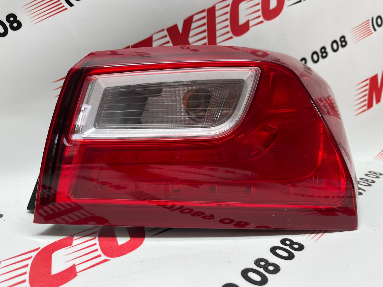 Ліхтар в крило правий галоген Chevrolet Malibu 2016-2019 (84132377), аналог