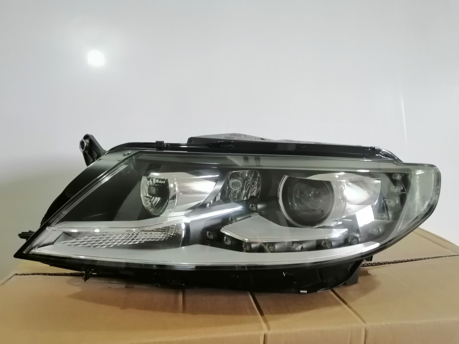 Фара левая EU Volkswagen Passat CC 2013-2018 (3C8 941 753 Q), аналог