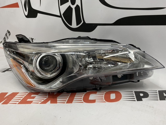 Фара права біла компл.LE USA Toyota Camry 2015-2017 (81110-06860), аналог