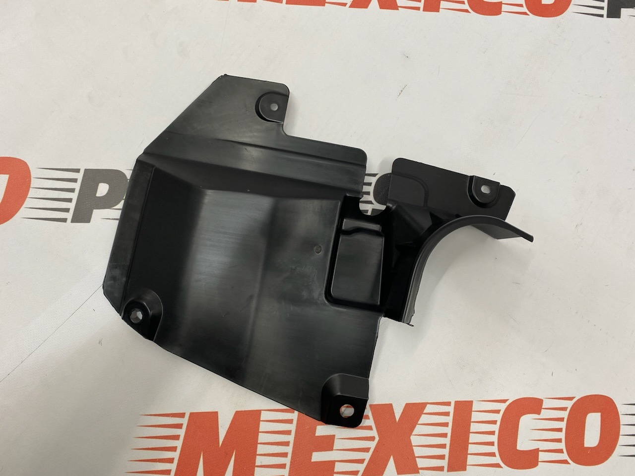 Продовження переднього підкрилка праве  Mazda 3 2016-2018 (KD5356341A), аналог