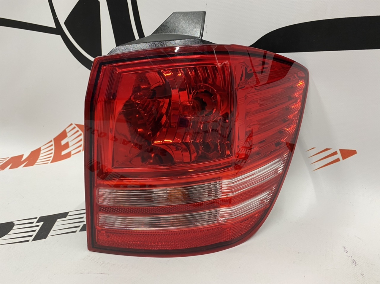 Фонарь в крыло светлый галоген правый Dodge Journey 2011- (05116290AH), аналог