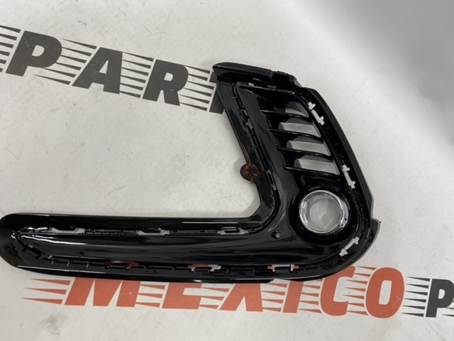 Рамка противотуманной фары левая  Hyundai Elantra 2016-2018 (86563f2310), аналог