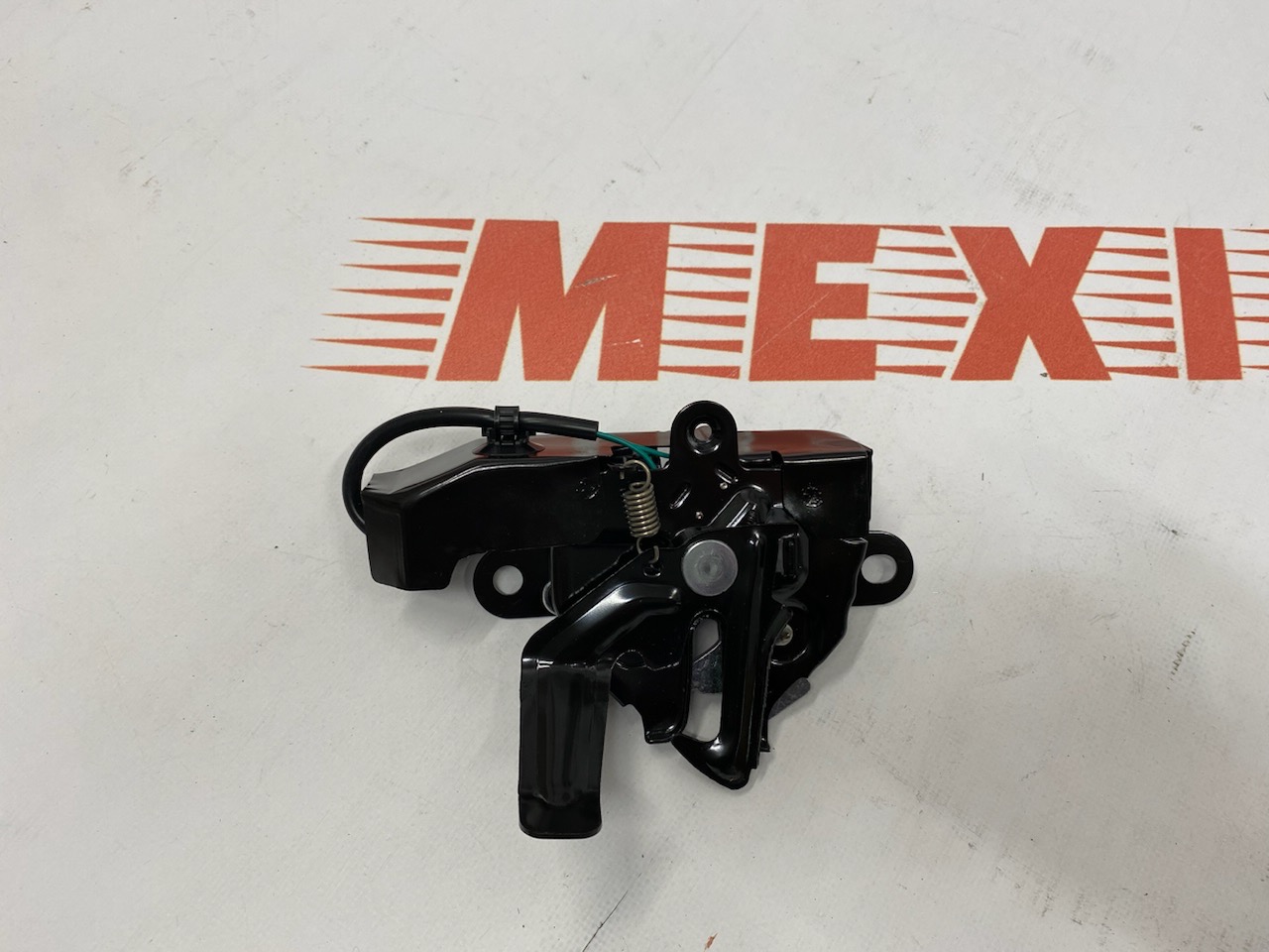 Замок капота Toyota Highlander 2014-2019 (535100E100 ), аналог