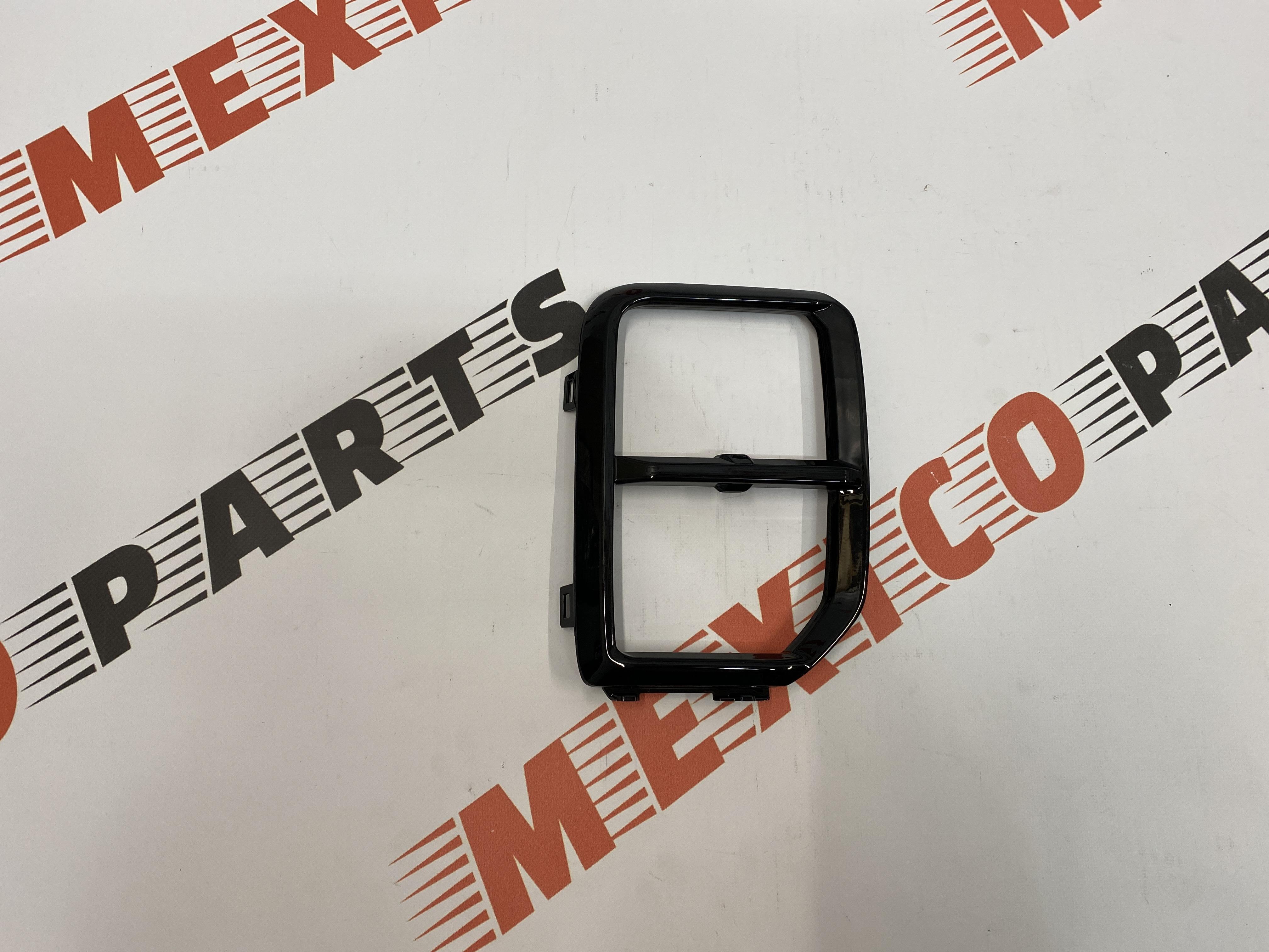 Рамка протитуманної фари права Mitsubishi ASX 2020- (8315A088XA), аналог
