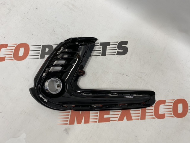 Рамка протитуманної фари права Hyundai Elantra 2016-2018 (86564f2310), аналог