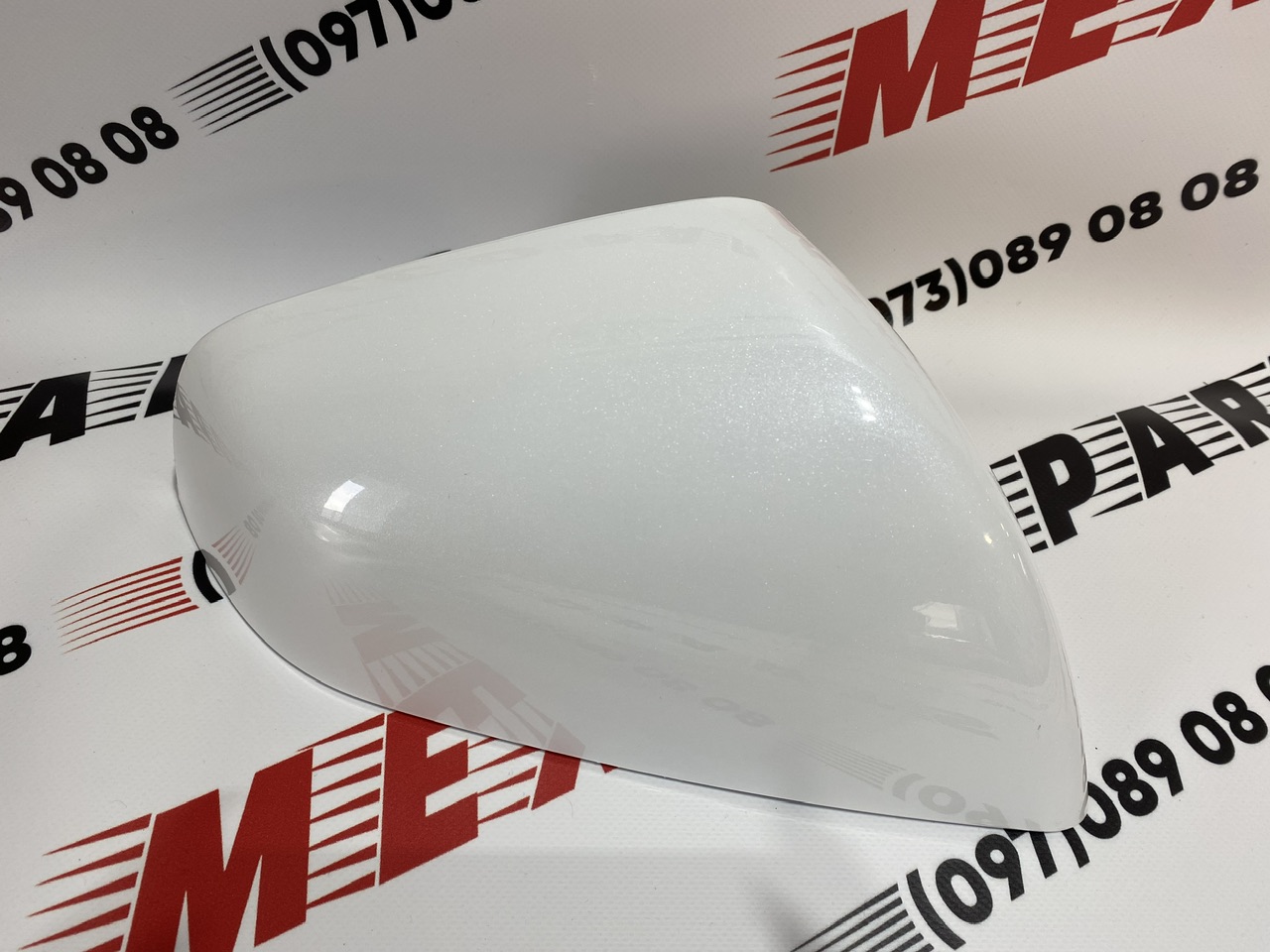 Накладка дзеркала зовнішня права Tesla Model X 2015-2020 (105443000d)