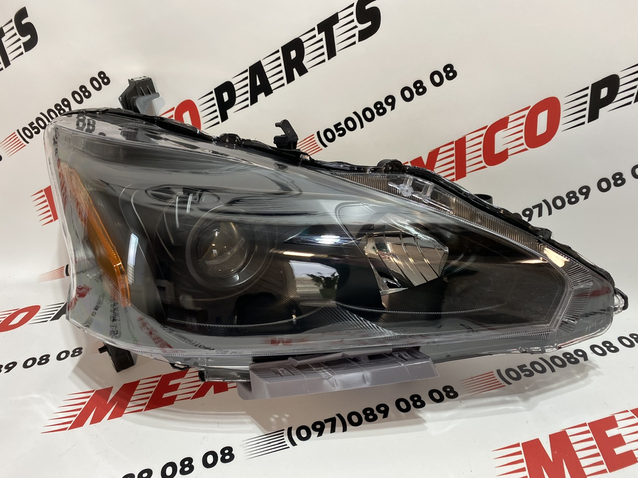 Фара правая черная USA Nissan Altima 2013-2015 (26010-3TA0A), аналог