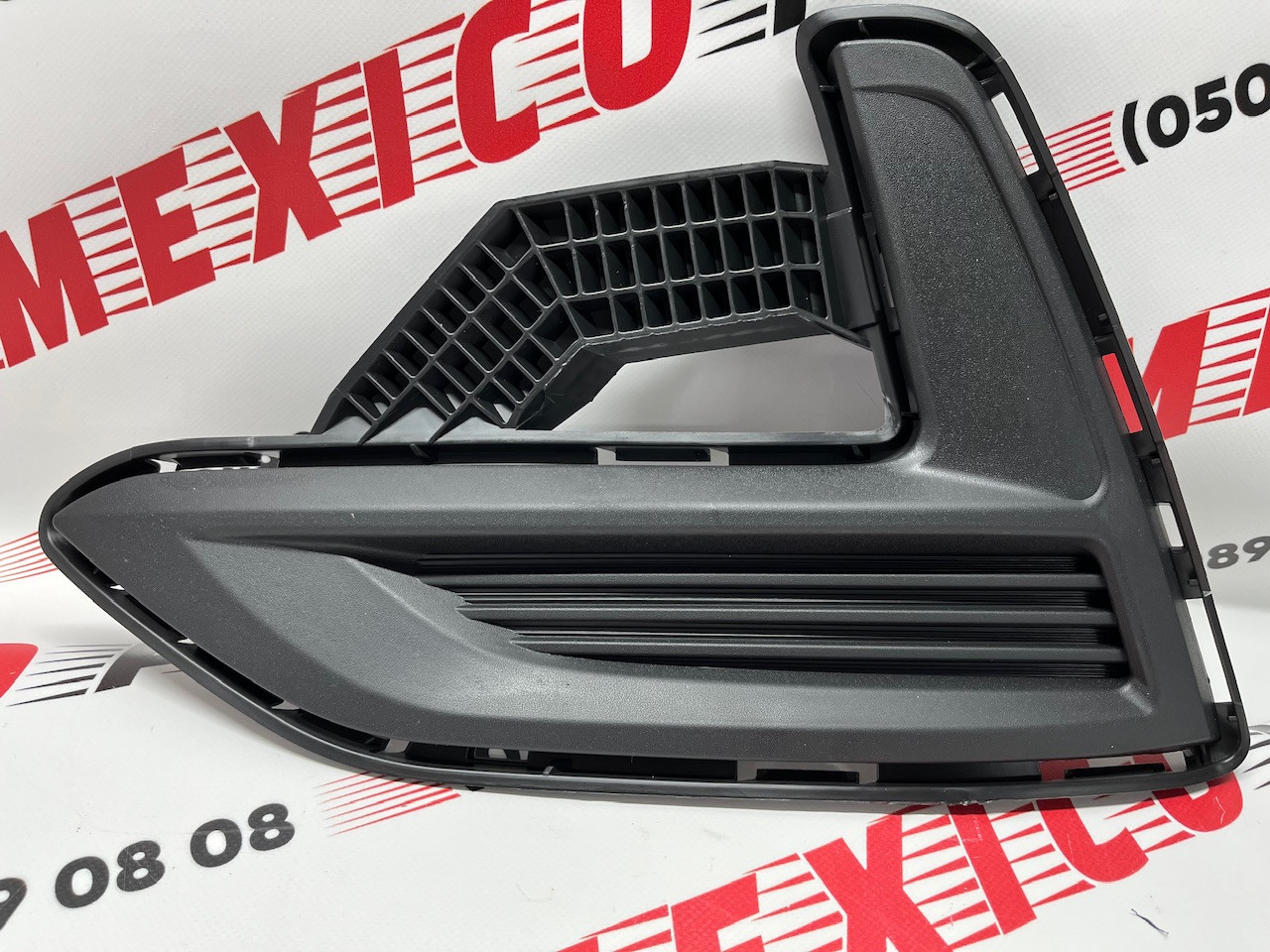 Заглушка противотуманной фары левая Nissan Sentra 2019- (62257-6LB0A), аналог