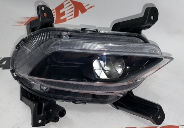 Противотуманная фара правая  EU  Hyundai SantaFe 2019-2020  (92202-S1000), аналог