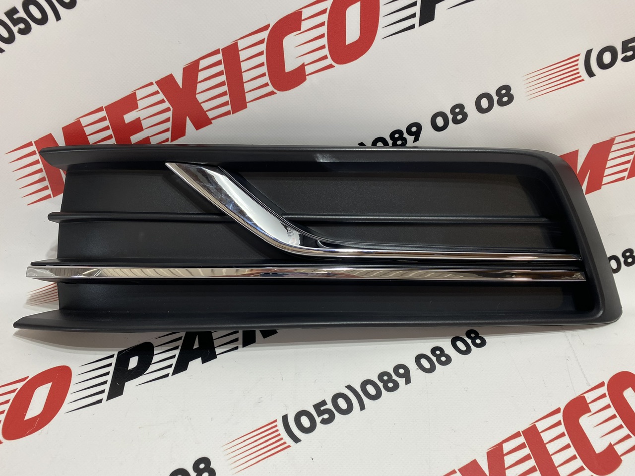 Заглушка противотуманной фары левая USA Volkswagen Passat B8 2016-2018 (561854661LRYP), аналог