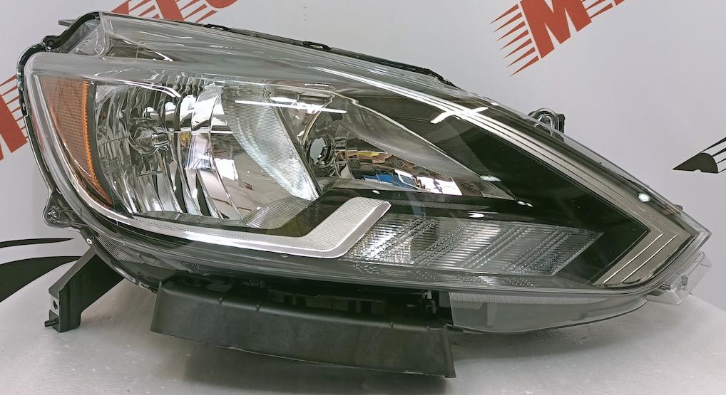 Фара правая Nissan Sentra 2016-2018 (26010-3YU0A), аналог
