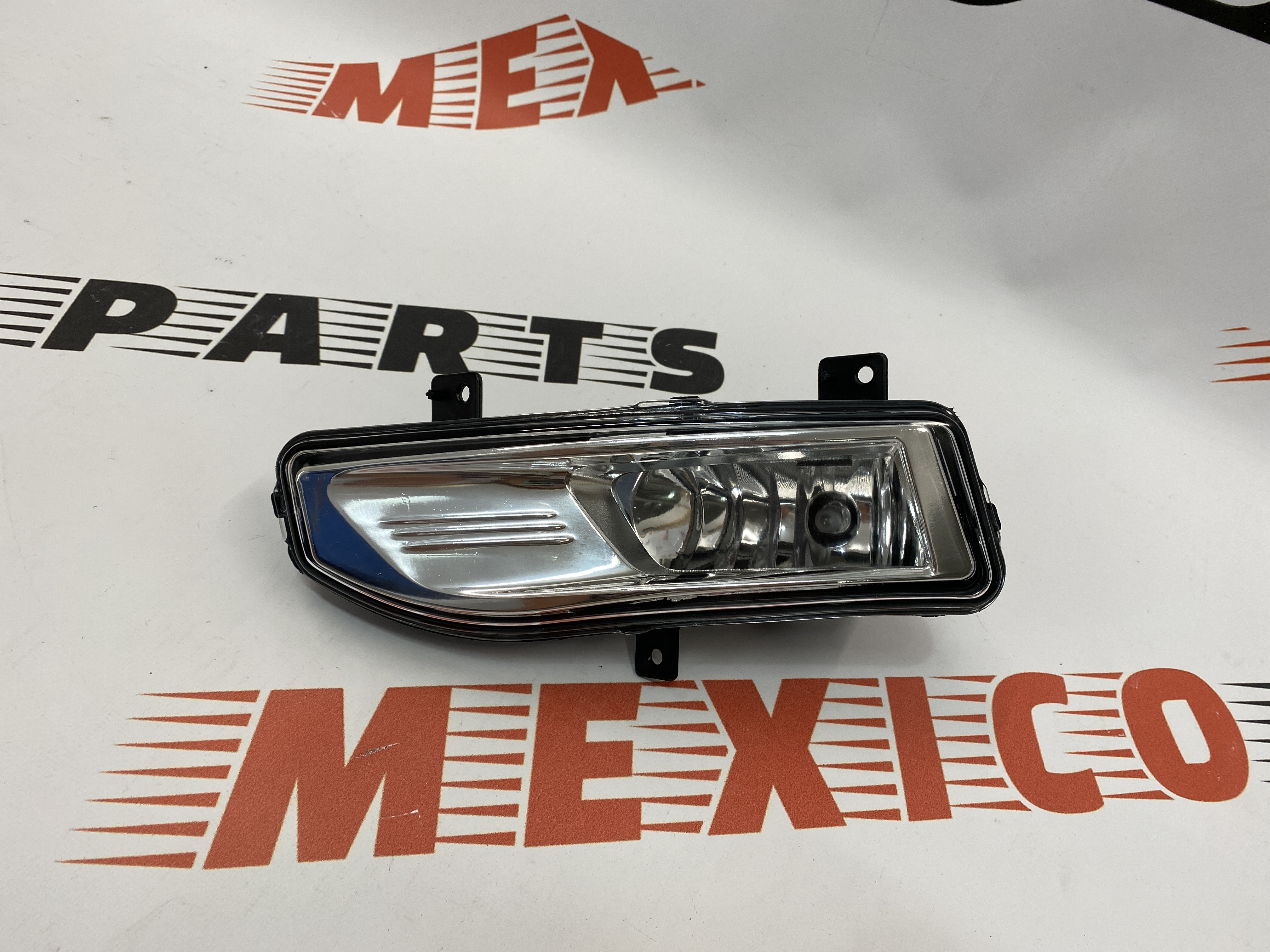 Противотуманная фара левая Nissan X-Trail(Rogue) 2017-2020 ( 26155-8995A), аналог
