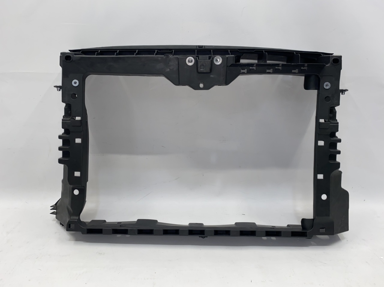 Панель радіатора USA Volkswagen Passat B7 2012-2015 (561805588B9B9), аналог