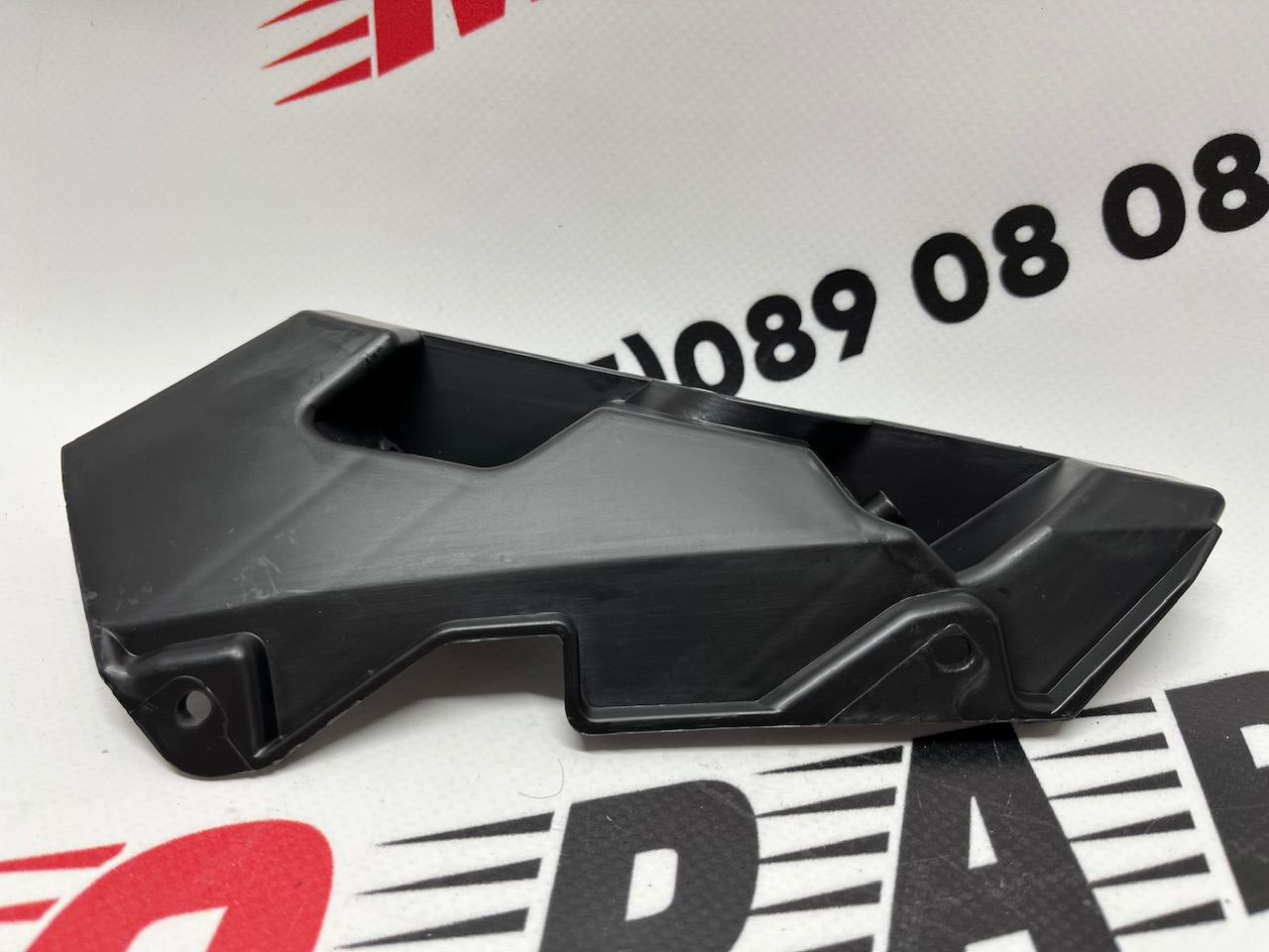 Кріплення протитуманної фари ліве Mitsubishi  ASX 2020- (8315A089), аналог