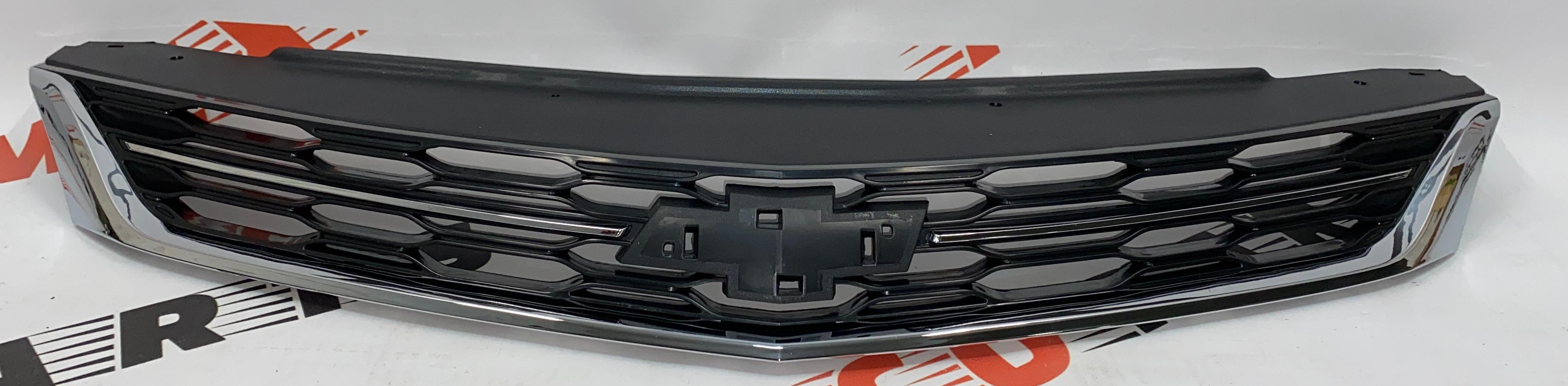 Решітка радіатора верхня Chevrolet Cruze 2016-2019 (84189617), аналог