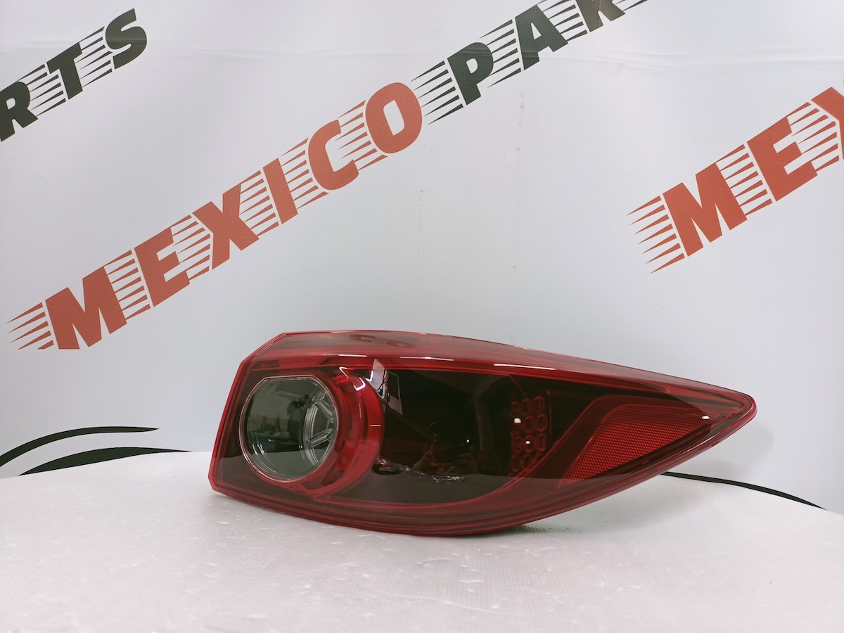 Ліхтар зовнішній (в крило) правий  LED Mazda 3 2016-2018 (BHN3-51-150), аналог