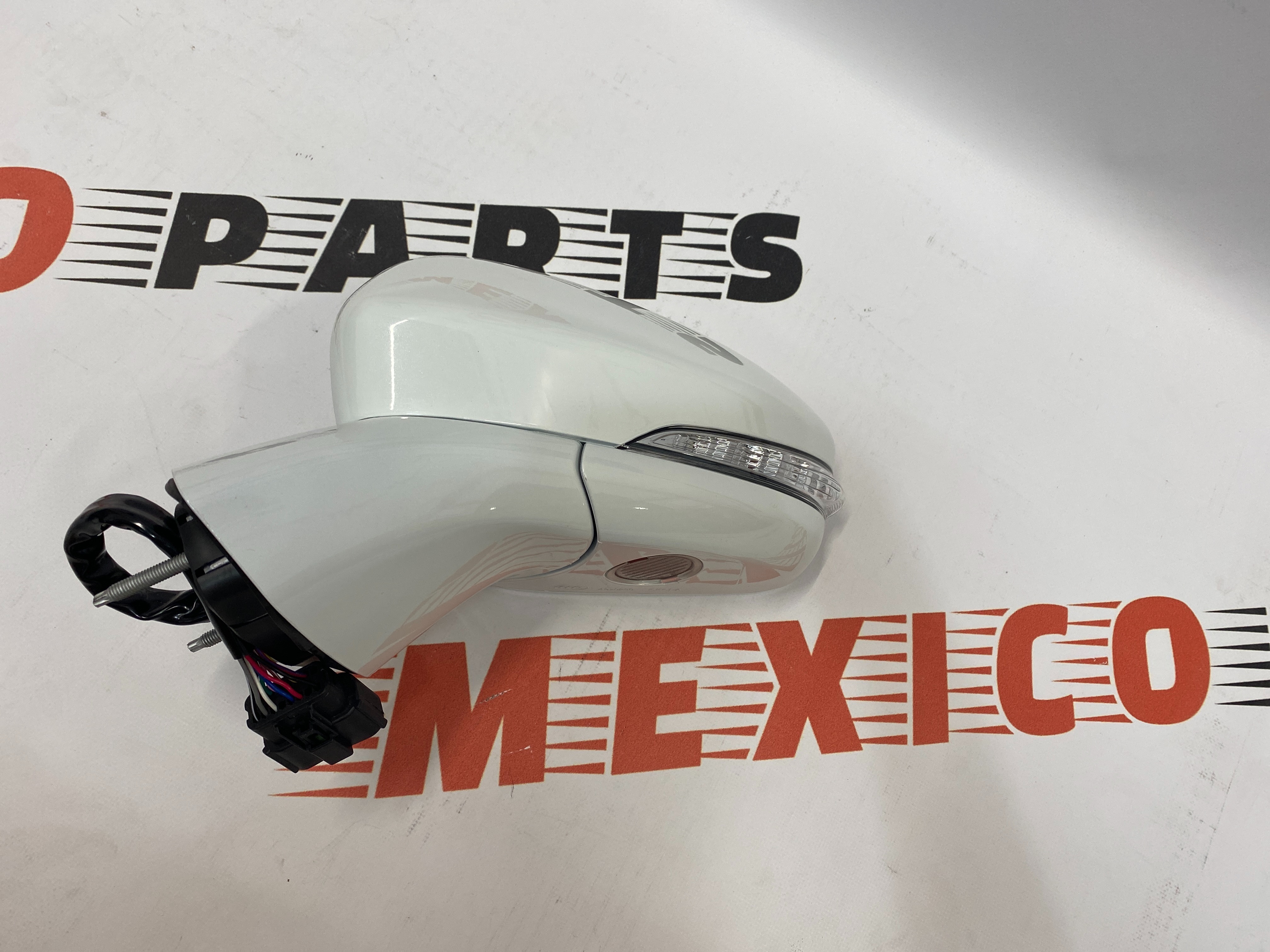 Зеркало с поворотником левое 13 pin Ford Fusion 2013-2020 (FS7Z-17683-DA), аналог