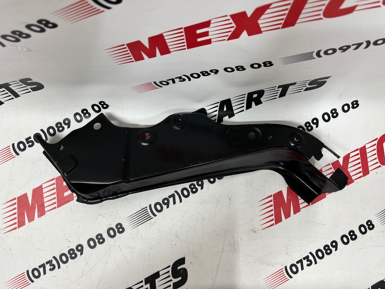 Окуляр фары левый Nissan NV 200 2012-2018 (62513-3LS0A), аналог