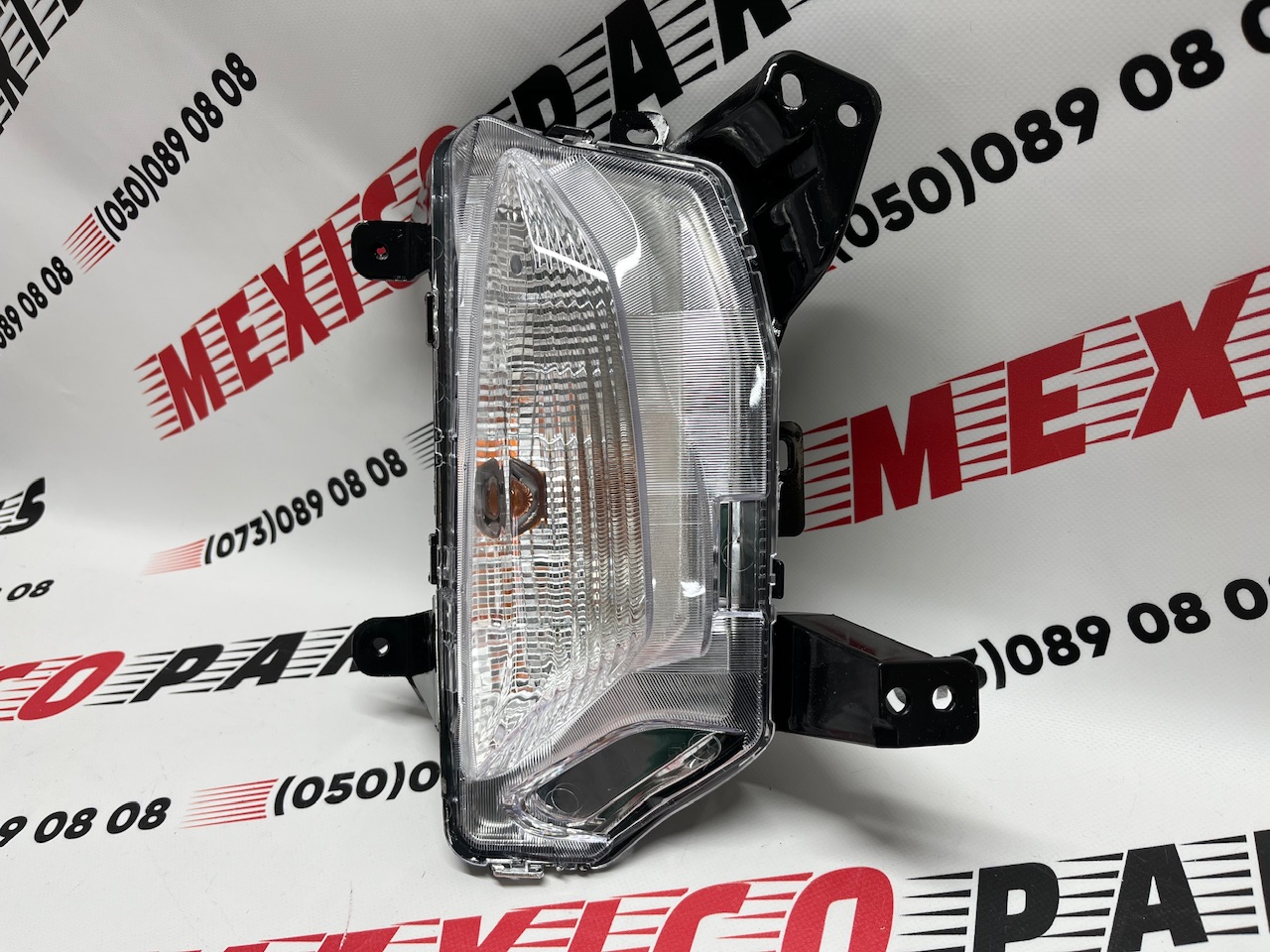 Указатель поворота правый Chevrolet Equinox 2022-2024 (85107676), аналог