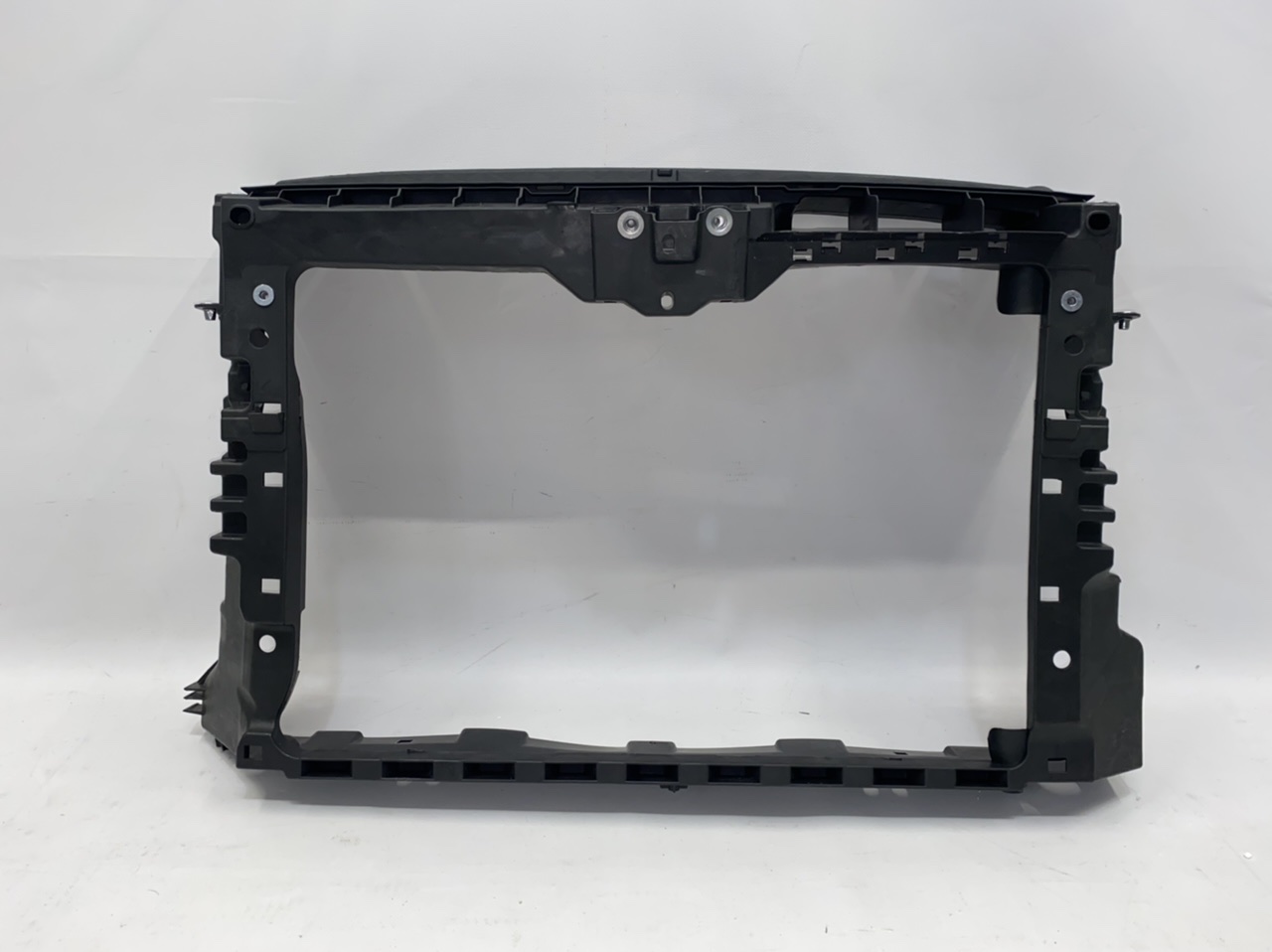 Панель радиатора (Телевизор) USA Volkswagen Passat B7 2012-2015 (561805588B9B9), аналог
