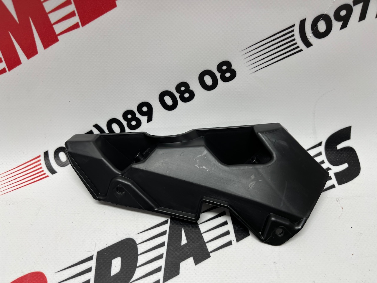 Кріплення протитуманної фари праве Mitsubishi  ASX 2020-(8315A090), аналог