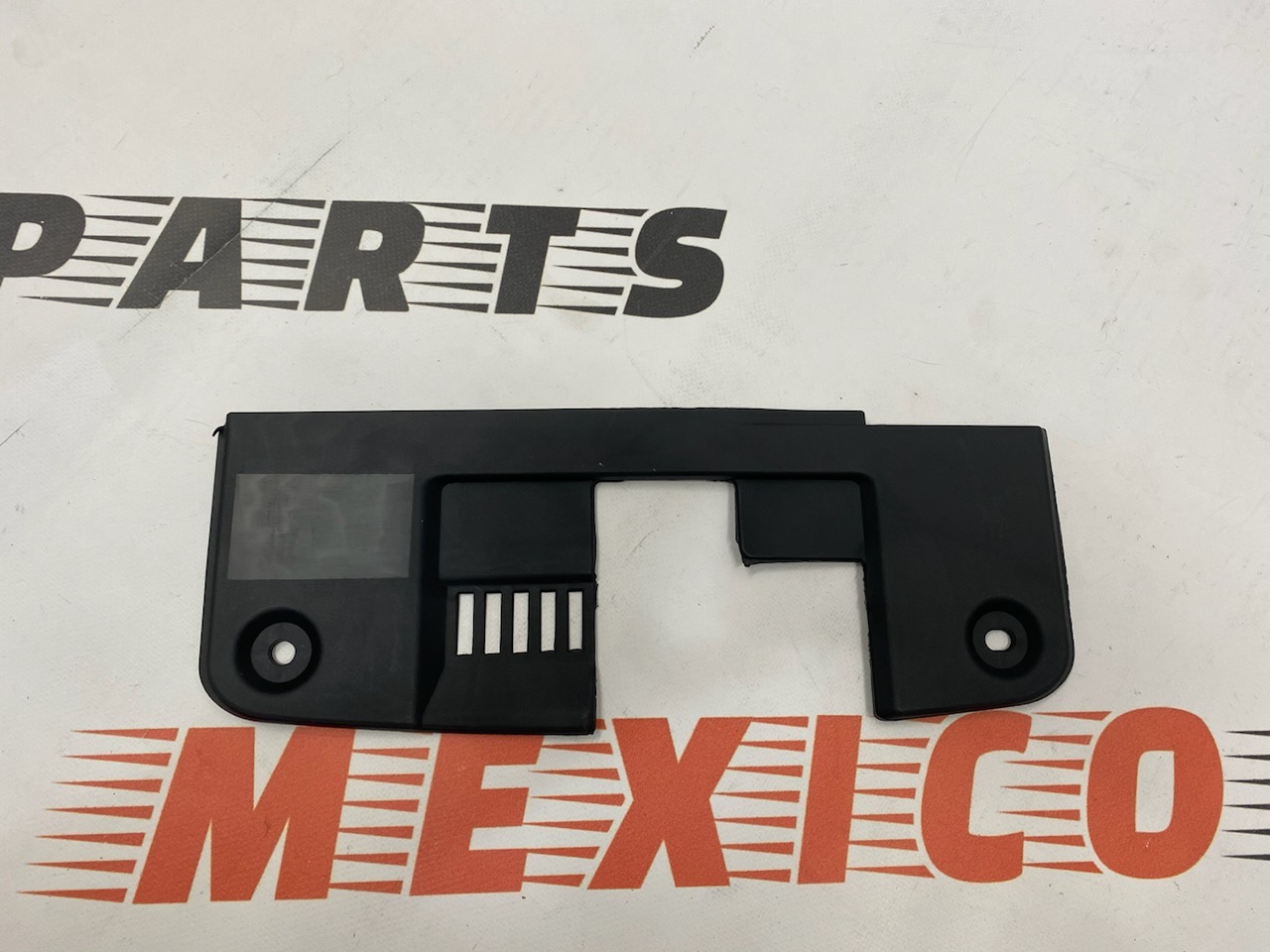 Кожух накладки замка капота Mazda CX-5 2011-2016 (KD4556381), аналог
