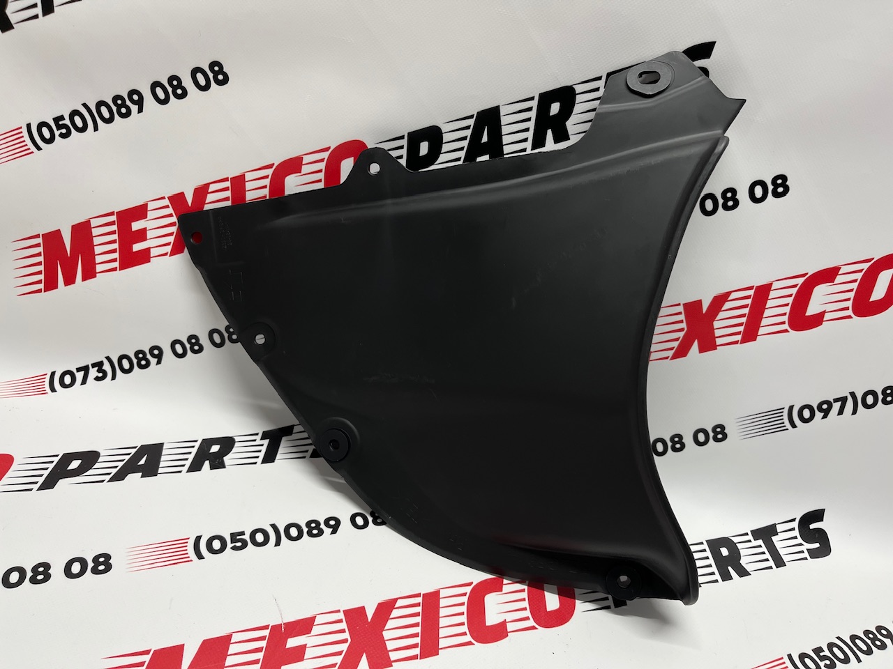 Захист переднього бампера правий Mazda 3 2019-2021 (BCJH5613Y), аналог