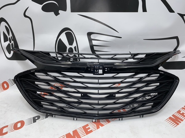 Решітка радіатора у зборі чорний глянець Chevrolet Malibu 2019-(84565840black ), аналог