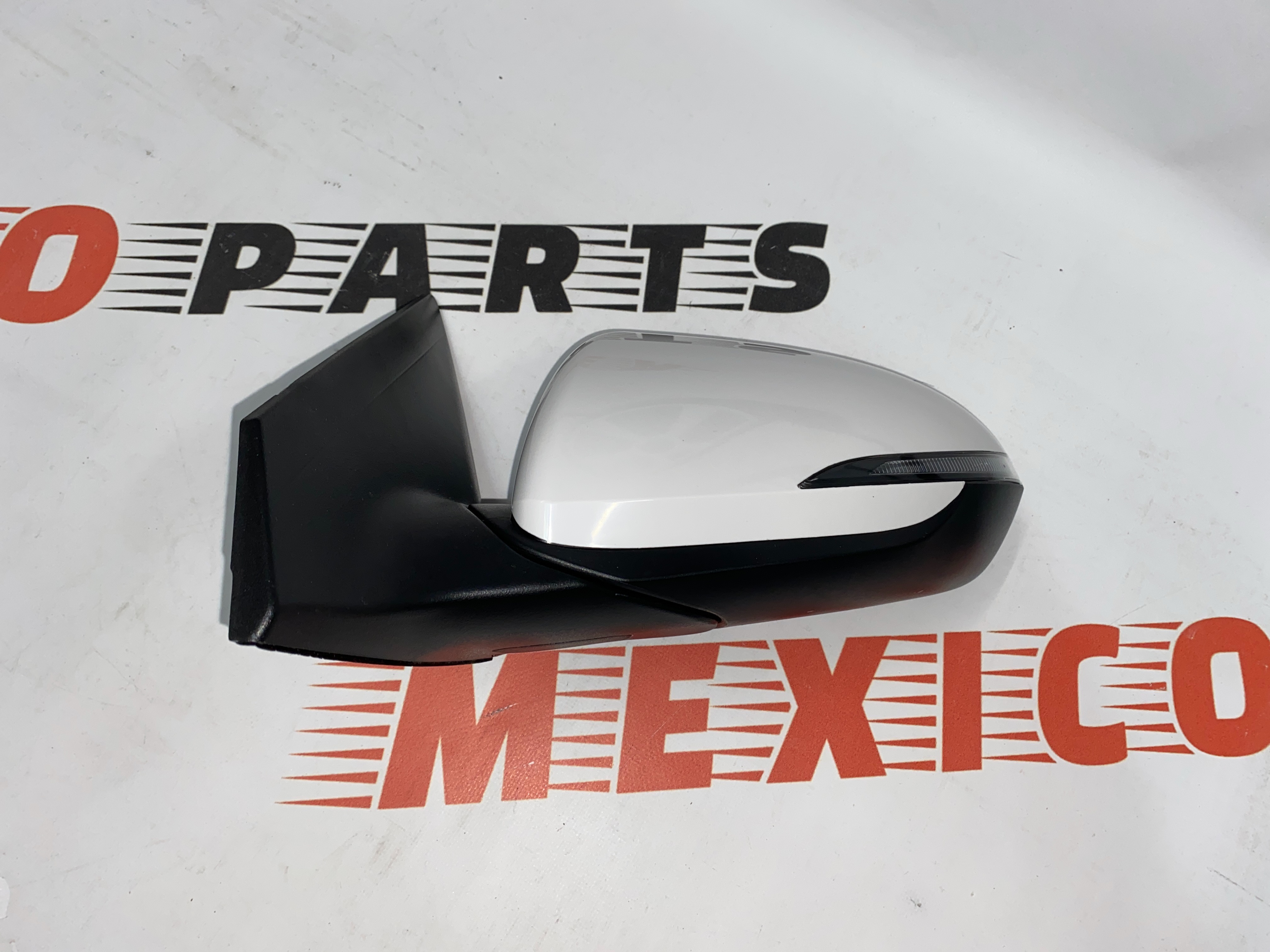 Зеркало переднее с поворотником левое Hyundai Elantra 2016-2018 (87610-F3040), аналог
