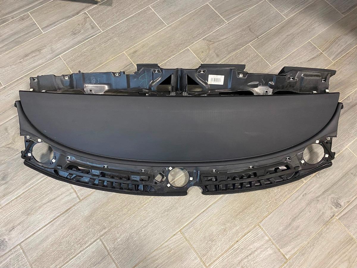 Панель торпеди Tesla Model 3 2017-2023 (1083401-05-J)