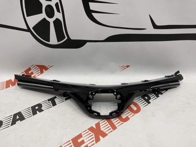 Решітка радіатора з хромом Toyota RAV4 2016-2018 (53101-0R120), аналог
