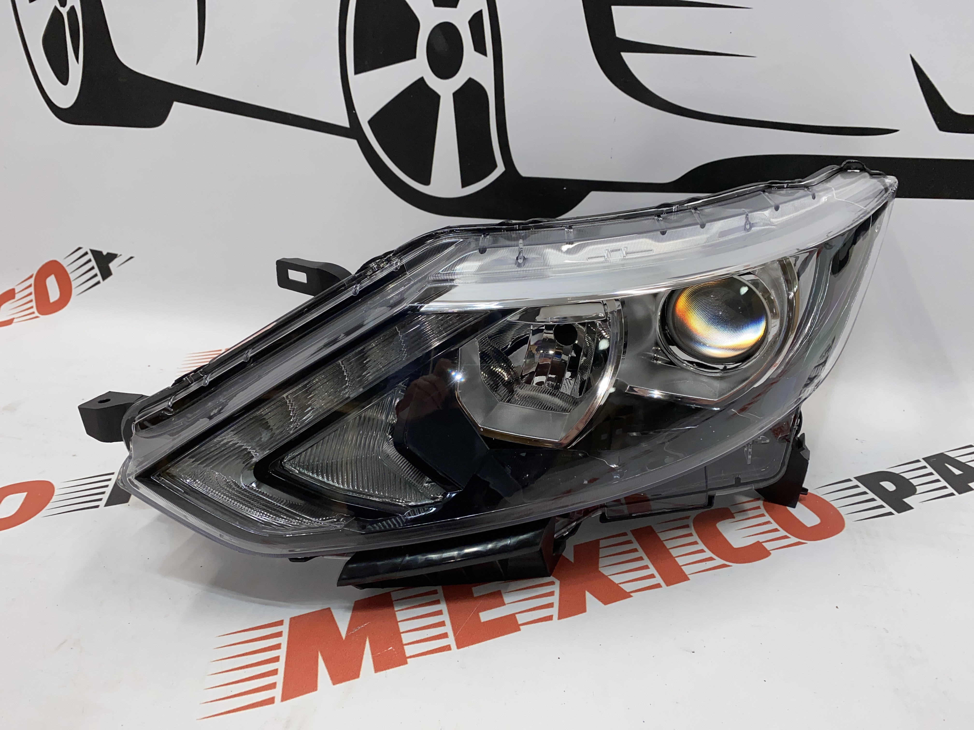 Фара левая Nissan Qashqai 2015-2018 (260604EH1A), аналог
