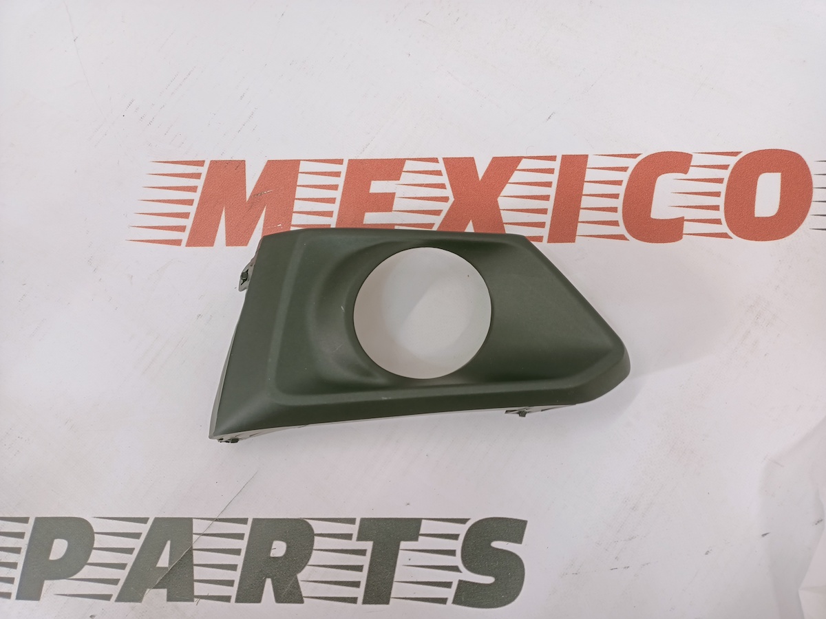 Рамка противотуманной фары правая Nissan Altima 2019-2021 (62256-6CA0B), аналог