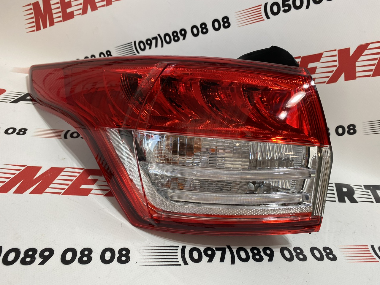 Фонарь задний в крило левый Ford Escape(Kuga) 2013- 2016 (CJ5413405E), аналог