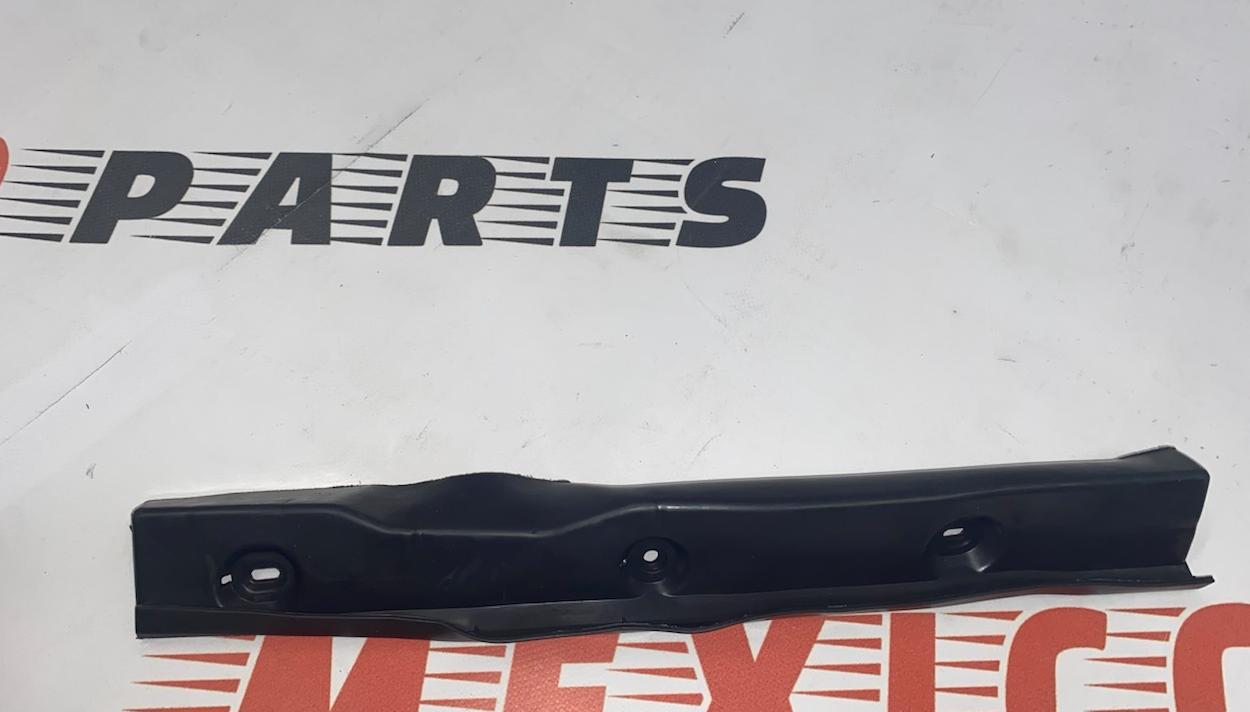 Накладка переднего крыла левая Mazda 3 2013-2018 (B45A56916A), аналог