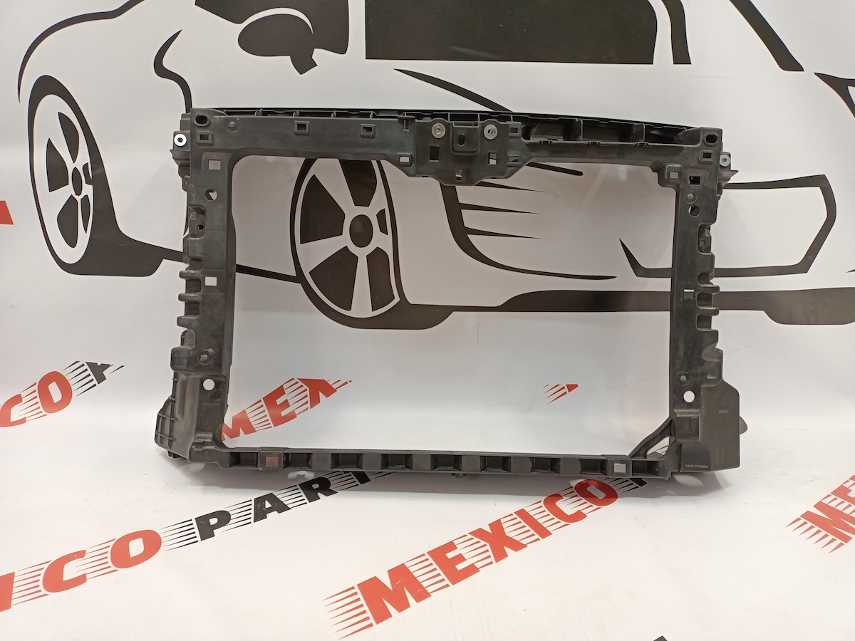 Панель радиатора (телевизор) Volkswagen Passat B8 2016-2018 (561-805-588-C-9B9), аналог