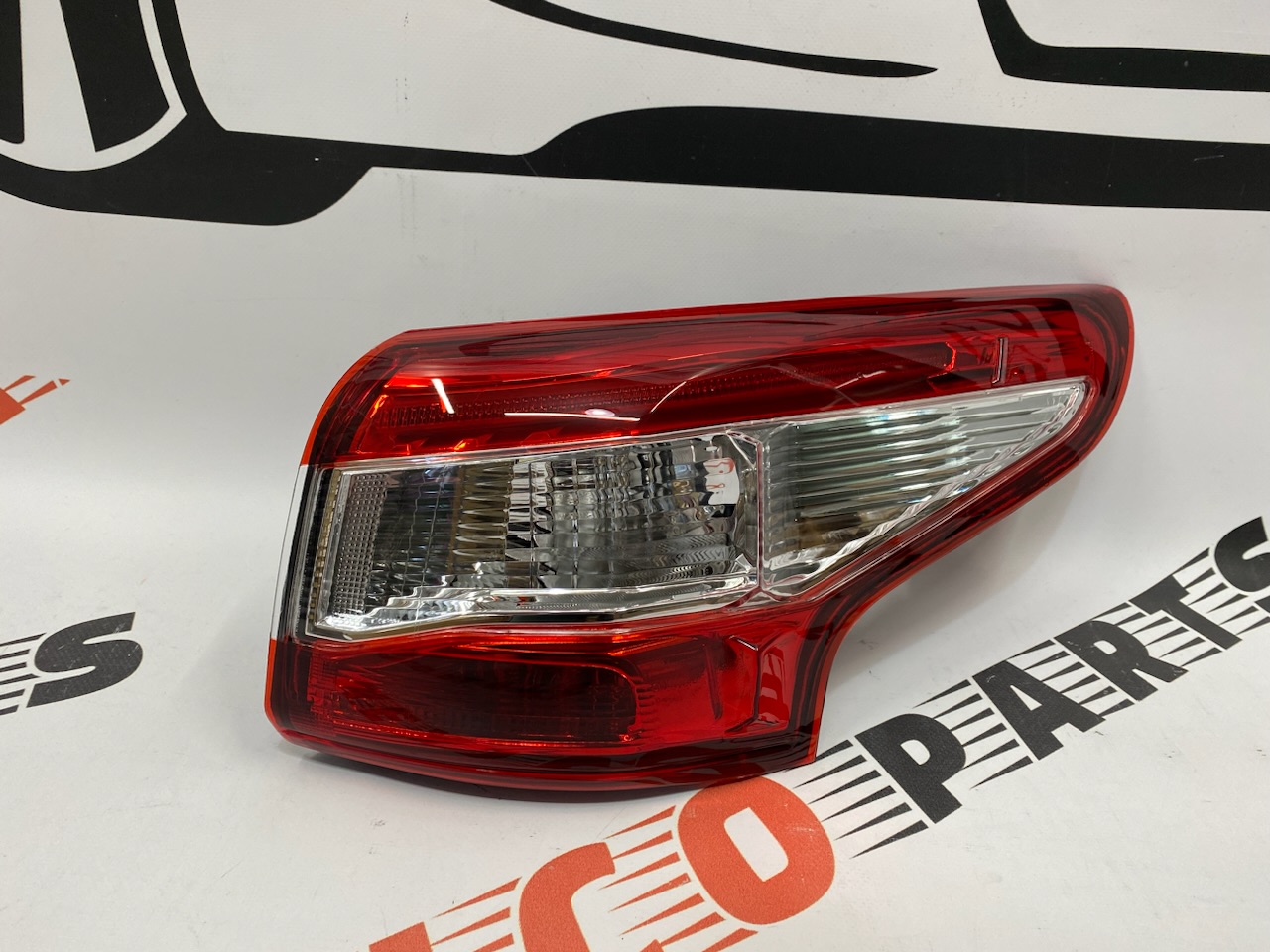 Фонарь задний наружный правый Nissan Qashqai 2014-2017 (265504EA0A), аналог