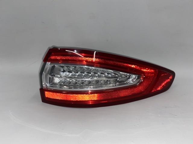Фонарь задний наружный правый б/у LED оригинал Ford Fusion 2013-2016 (DS7313404AM)